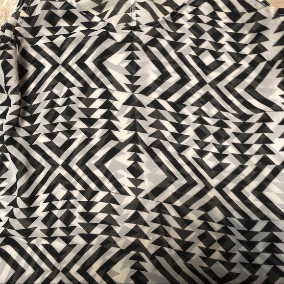 Tribal tank top - Picture 3 of 4